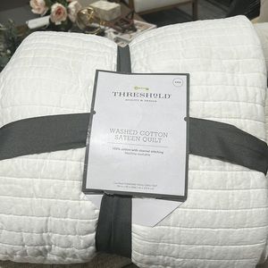Threshold quilt king